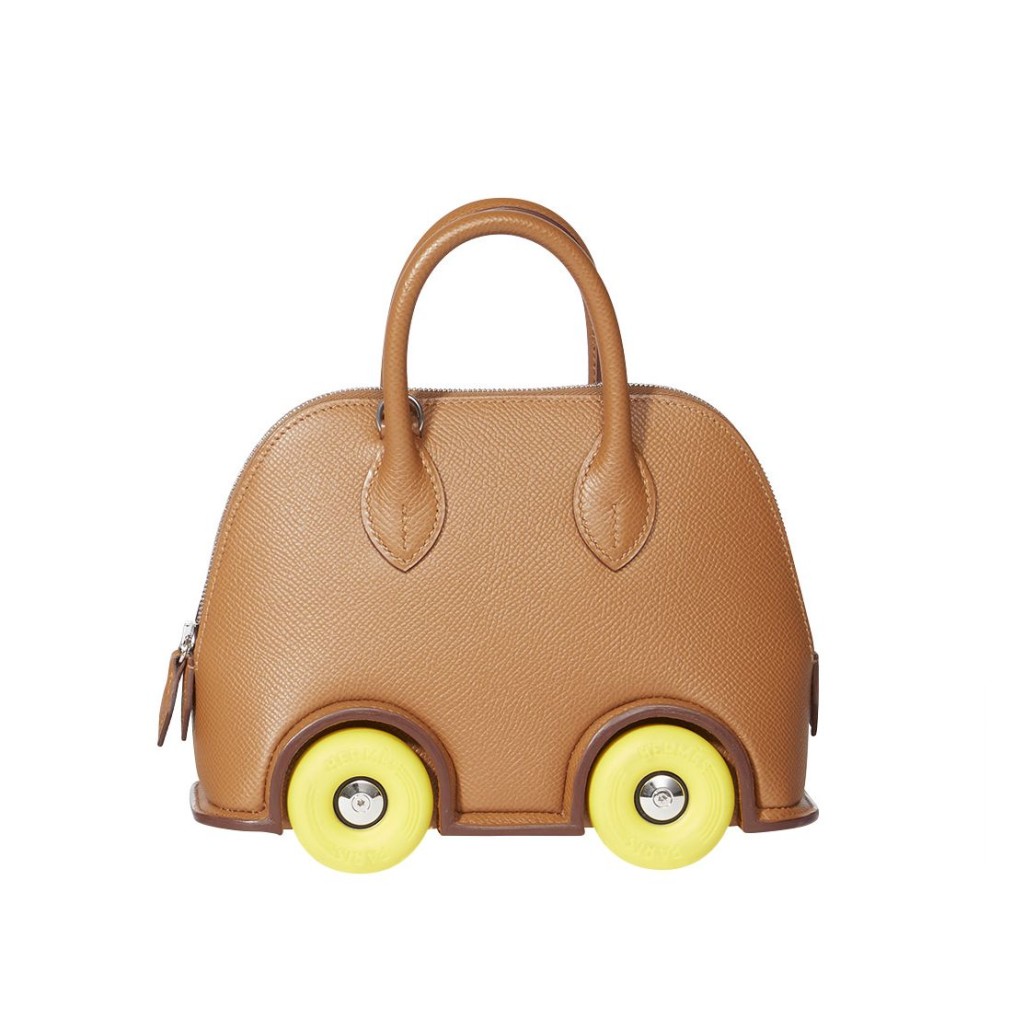 Bolide on Wheels Epsom小牛皮手袋/$121,200，恍如玩具車的造型，帶點童趣。(Hermes)